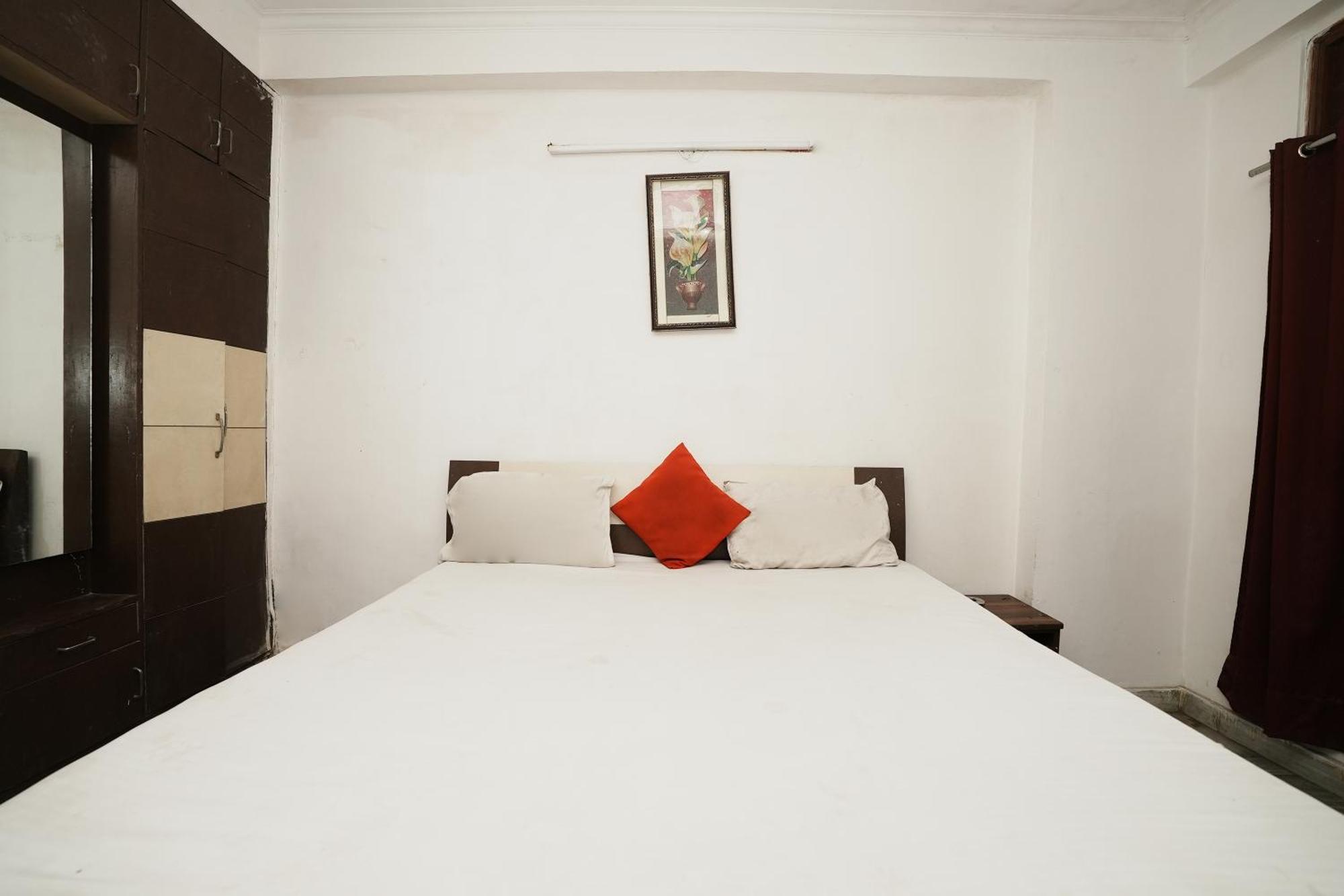 Hotel Sunrise Moon Yeni Delhi Dış mekan fotoğraf